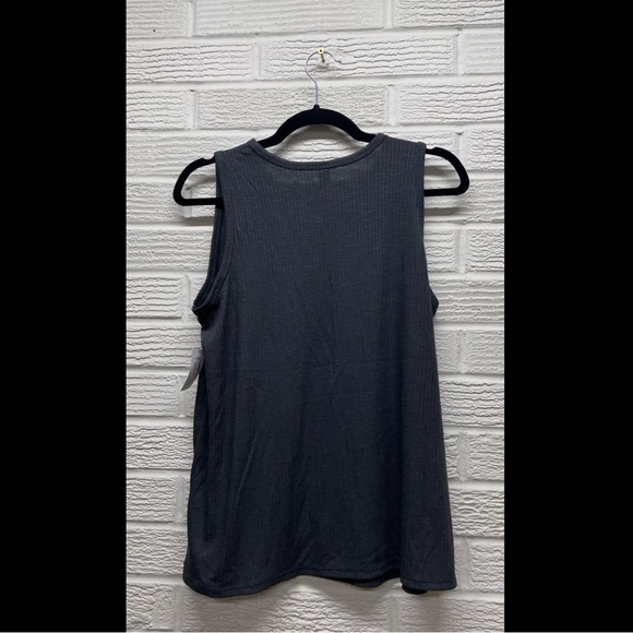 M Gray Ribbed Tank - Picture 5 of 7
